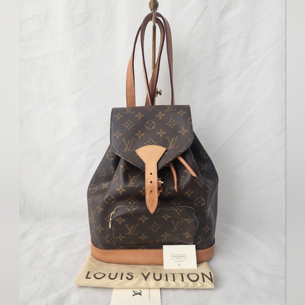 Auth Louis Vuitton Monstsouris MM Backpack